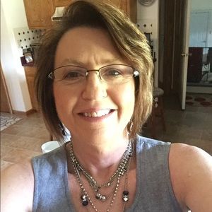 Meet your Posher, Lynette